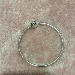 Pandora Elegant Silver Bangle Bracelet 17cm